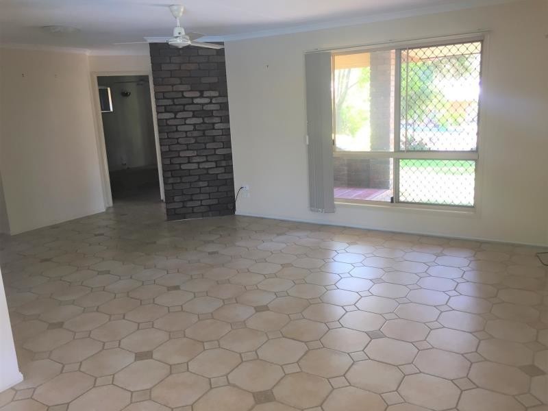 18 Hinton Street, Koongal QLD 4701
